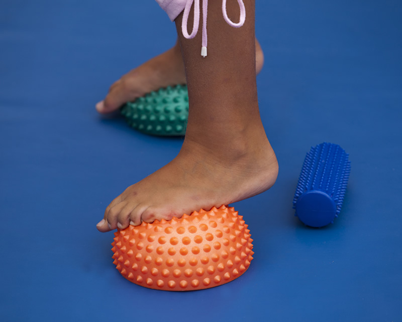 ALINE insole fitting system and posture correction at startPTNow